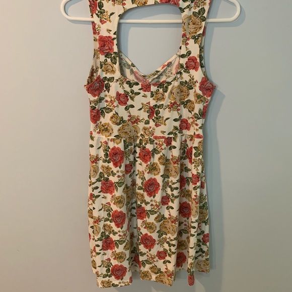 Skater dress - Picture 2 of 3